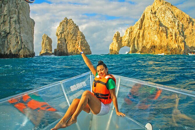 1 hour Private Navigation in Transparent Boat Arco de Los Cabos - Entering Cabo’s waters with a transparent boat