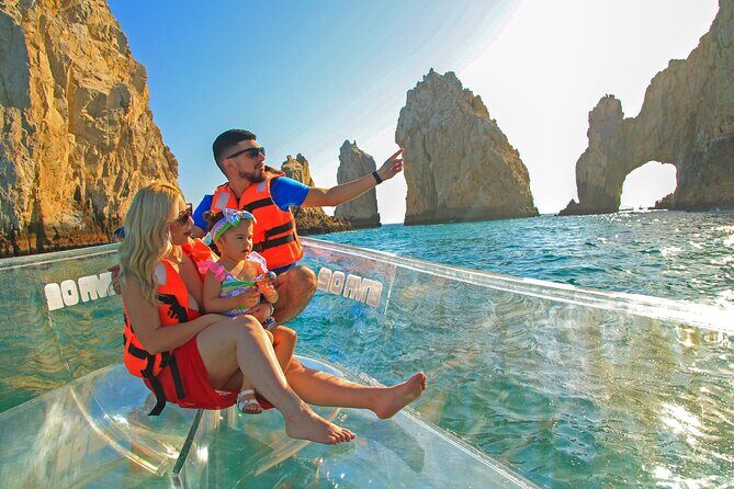1 hour Private Navigation in Transparent Boat Arco de Los Cabos - Drinks and comfort: small rules that affect your day