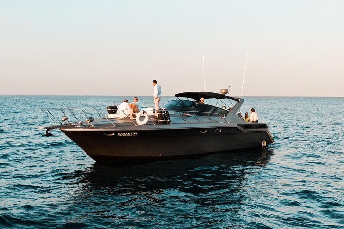 4-hour Private Yacht Cruise in Cabo - Meet at H Dock and get set up on the yacht
