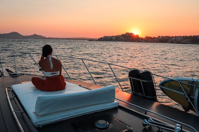 4-hour Private Yacht Cruise in Cabo - Tapas-style snacks and an international open bar onboard