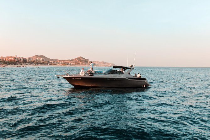 4-hour Private Yacht Cruise in Cabo - Cabo San Lucas Bay sightseeing: Arch, Lovers, Divorce, and more