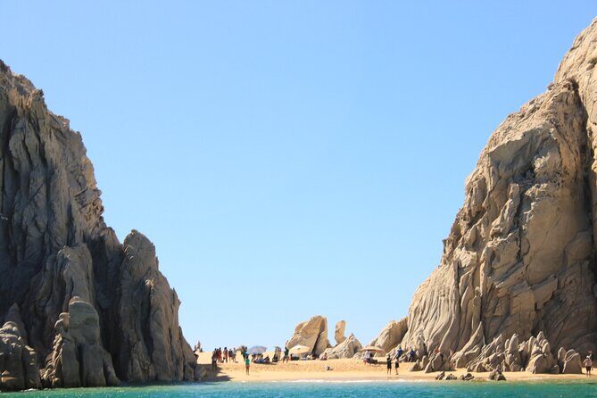 45 Minute Transparent Boat Ride to the Arch of Cabo San Lucas - Stop 3: Sea of Cortez with sea lions and rock formations