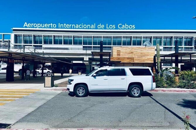 Airport Los Cabos Private Transportation - Finding Your Driver Under Umbrella 4 (And Why It Matters)