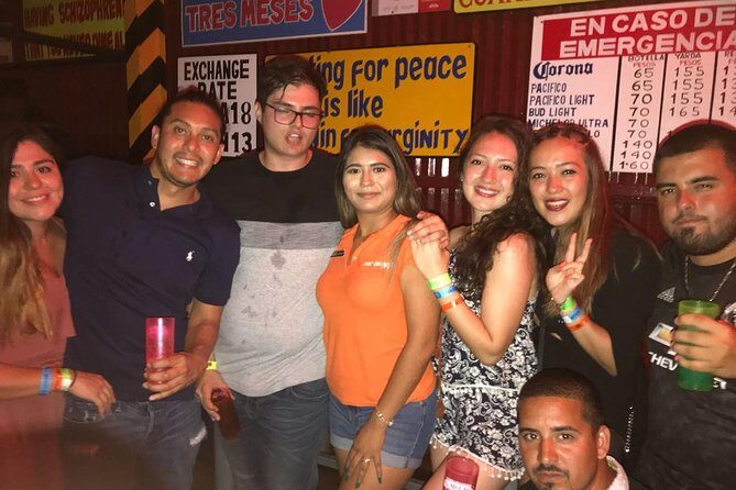 All you can drink- Club Crawl Los Cabos - Stop 2: 11:00–12:50, Walk Through the Party Center