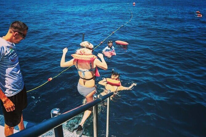 Amazing Cabo and Snorkel Adventure - El Arco photo stop: Cabo’s landmark in 15 minutes