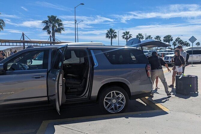 Cabo Airport Private Transportation to all Resorts - The private SUV ride: what to expect from the 55-minute transfer