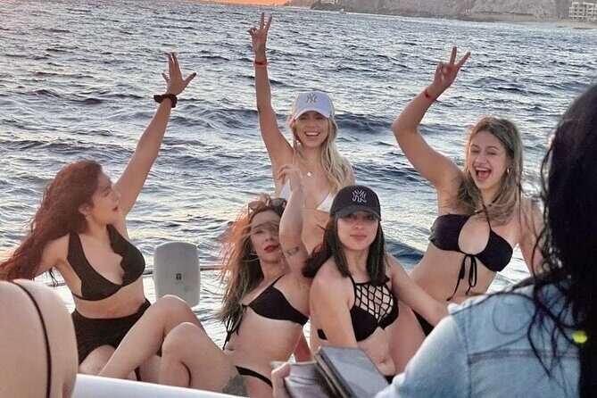 Cabo Arch Sunset Yacht Tour - Dinner & Drinks — Up to 18 Guests - Price and logistics: $999 per group and how to get there