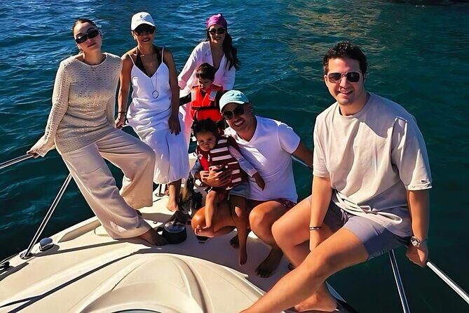 Cabo Private Yacht Cruise to El Arco with Snorkeling Adventure - Two Hours to See El Arco on a Private Yacht