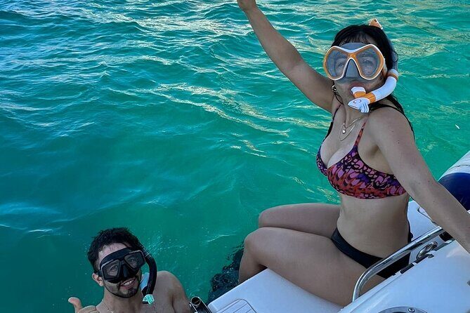 Cabo Private Yacht Tour: The Arch, Sea Lions & Scenic Beaches - Lover’s Beach and the Pacific views: quick, scenic, and family-friendly