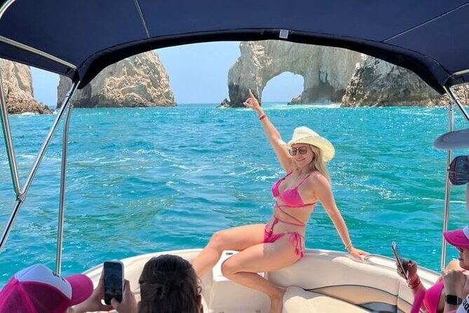 Cabo Private Yacht Tour: The Arch, Sea Lions & Scenic Beaches - Sea lions on the rocks: what to expect and why it’s memorable