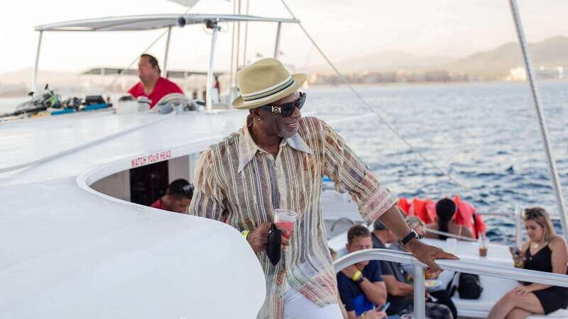 Cabo San Lucas: 2 Hour Sunset Cruise with Food and Wine - What to Wear and How to Prep (So Nothing Breaks the Mood)