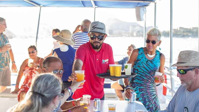 Cabo San Lucas: Cabo Mar Mexican Flavors Sunset Cruise - The cruise route: Arch, Lovers Beach, and the iconic Cabo photo moments
