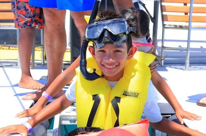 Cabo San Lucas Catamaran Cruise: Snorkel or Sunset Adventure - Open Bar and Live DJ: What the Vibe Is Really Like