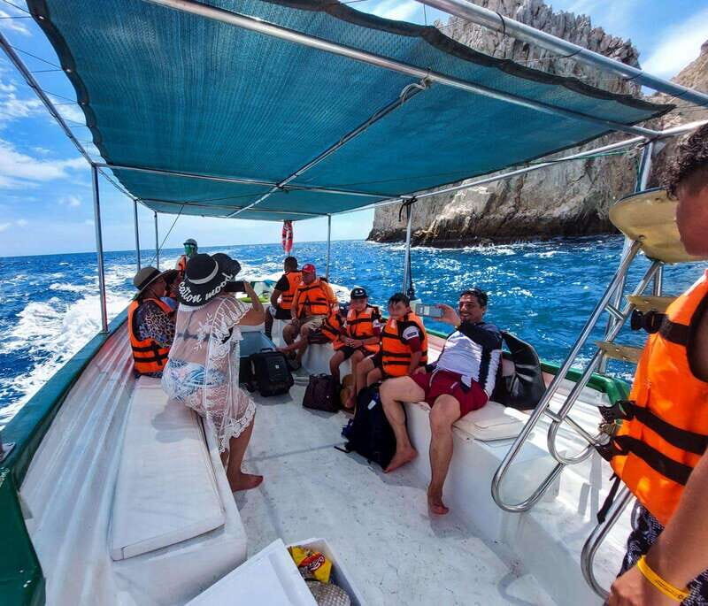 Cabo San Lucas: Classic Tour to the Arch in Glass Bottom - Why This Cabo San Lucas Glass-Bottom Tour Works for First-Timers