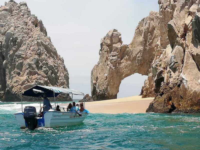 Cabo San Lucas: glass-bottom boat ride to "End of the Earth" - Tequila tasting and guide quality: where the day can swing