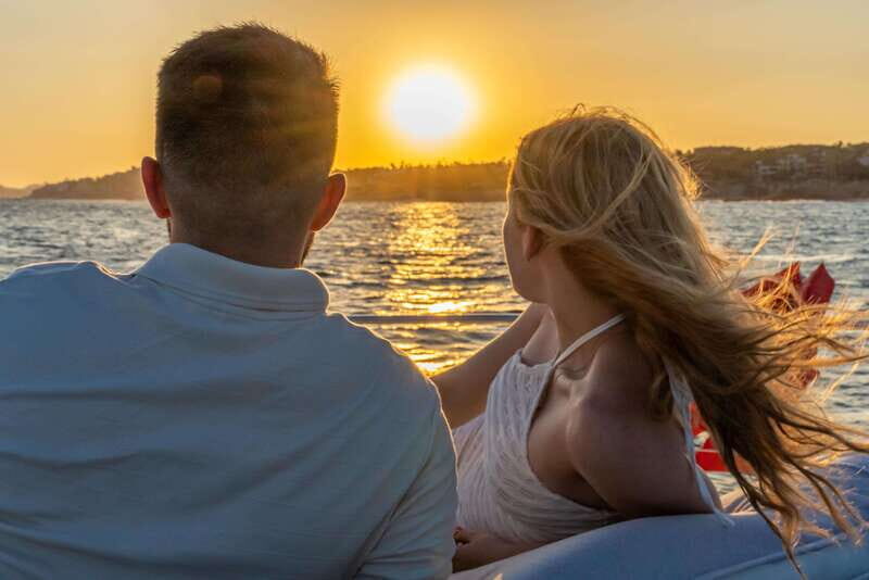 Cabo San Lucas: Luxury Yacht Cruise - Entering The Cabo Cruise: What the 3 Hours Feels Like