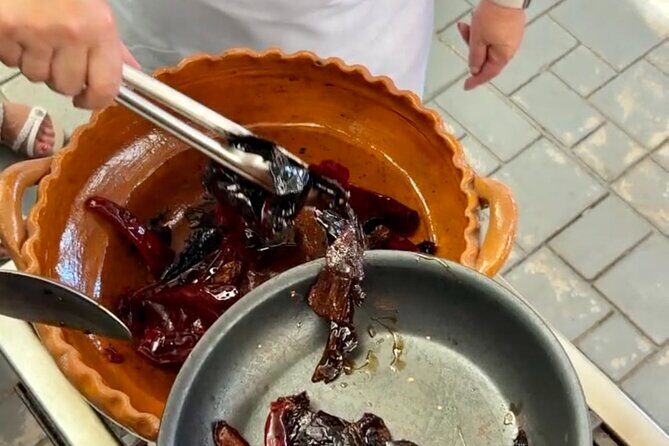 Cabo San Lucas Mexican Cooking Class Experience and Local Markets - Lunch with beverages: eating what you cooked, hot