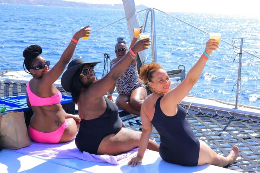Cabo San Lucas: Snorkeling, Tacos and Chileno Bay Boat Tour - Paddle Boards, Kayaks, and Floating Mats: Extra Time on the Water