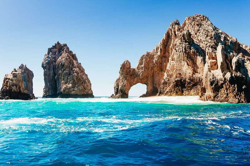Cabo San Lucas: Sunset Dinner Cruise - Drinks, music, and the dance floor: why the vibe isn’t awkward