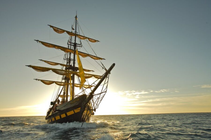 Cabo San Lucas: Sunset Pirate Ship Cruise with Dinner Show - Key things to know before you go