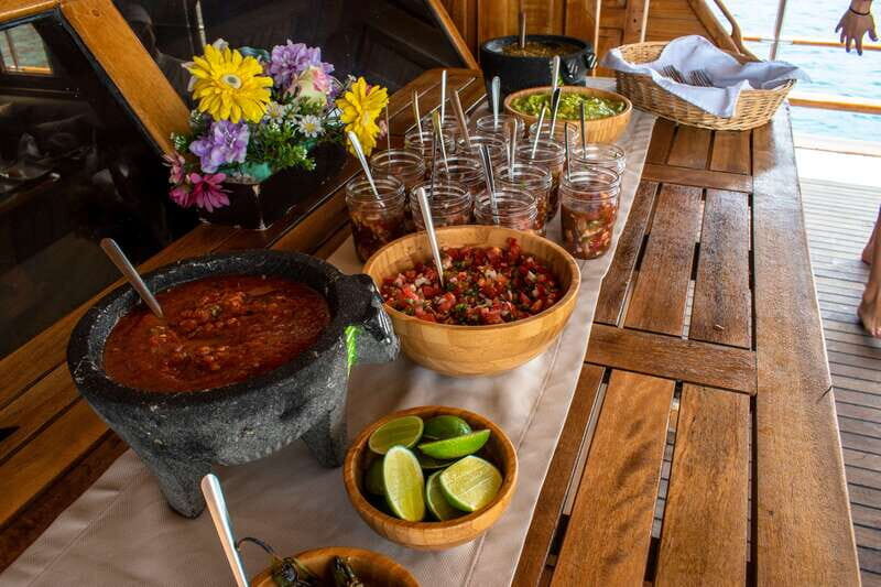 Cabo San Lucas: Sunset Yacht Cruise w/Chef Dinner & Open Bar - Open Premium Bar: Drinks, Mixology, and the Party Volume