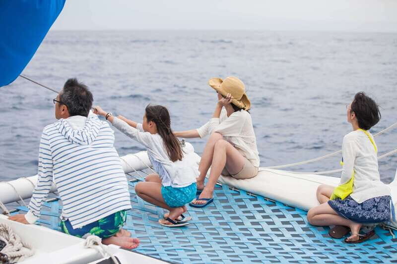Cabo San Lucas: Whale Watching Catamaran Experience - Onboard Comfort: Open Bar, Light Food, and a Fun Crew Dynamic