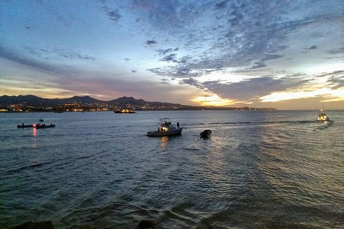 Cabo Shuttle Transportation round tríp prívate shuttle 1 to up 5 people - Private round-trip shuttle that keeps Cabo simple