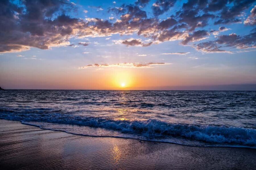Cabo: Sunset Dj Party, Mexican Show and Tacos - Who This Cabo Sunset DJ Party Is Best For