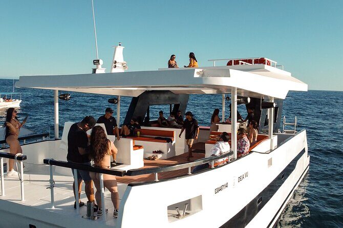 Catamaran - Luxury Private Tour - Arch of Cabo San Lucas stop: a focused photo window that actually helps