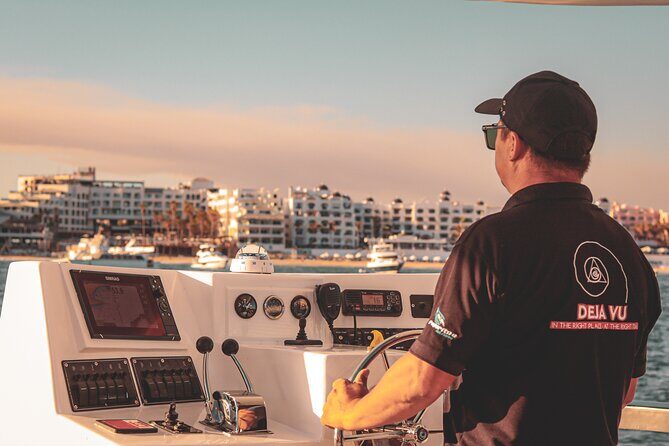 Catamaran - Luxury Private Tour - Crew and onboard extras: what makes it feel easy