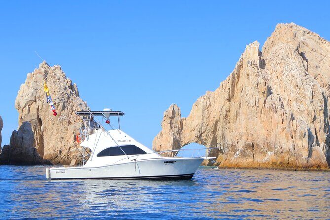 Exclusive Fishing Experience in Los Cabos – Aboard the Phantom I - Included Gear and Bilingual Crew: Why Those Details Matter