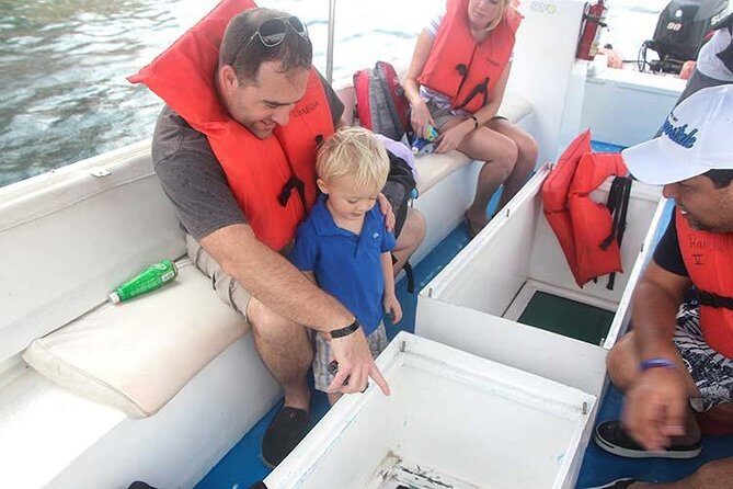 Famous Arch tour with Glass Bottom Boat. - Starting Where the Action Is: Meeting Point and Timing