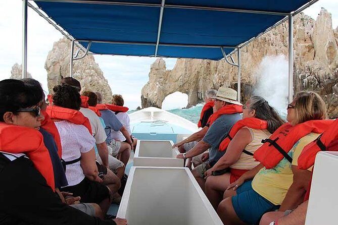 Famous Arch tour with Glass Bottom Boat. - Marine Life and Photo Moments: What Your Captain Can Change