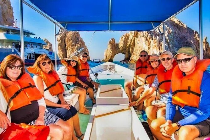 Glass Bottom Boat Sightseeing Tour in Cabo San Lucas - Group size, professionalism, and how the crew runs the day
