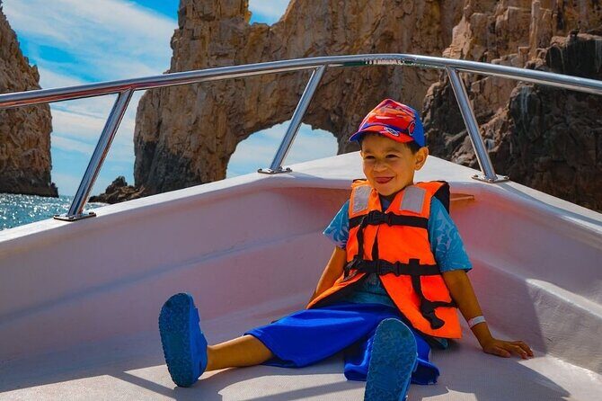 Glass-bottom boat tour to the Arch + beach time - The glass-bottom part: what you should realistically expect to see