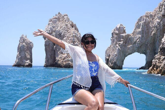 Group tour of the Cabo San Lucas Arch - Key moments and why they matter