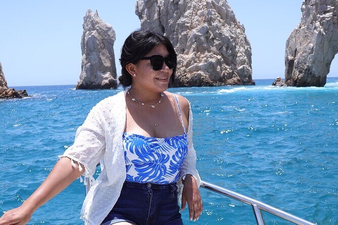 Group tour of the Cabo San Lucas Arch - The guide’s beach-name story (and why it’s worth paying attention)