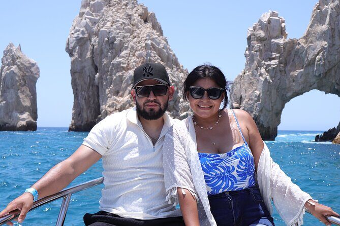 Group tour of the Cabo San Lucas Arch - Meeting point at D Dock: what you should expect getting there