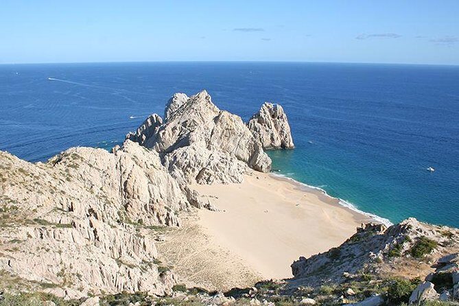 Land's End Sightseeing Boat Tour in Los Cabos - Pelican Rock: sea lions without a long stop