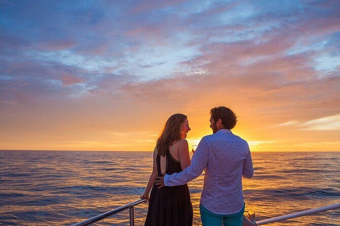 Los Cabos Jazz & Wine Sunset Cruise - Jazz and the Onboard Vibe: Set Your Expectations Early
