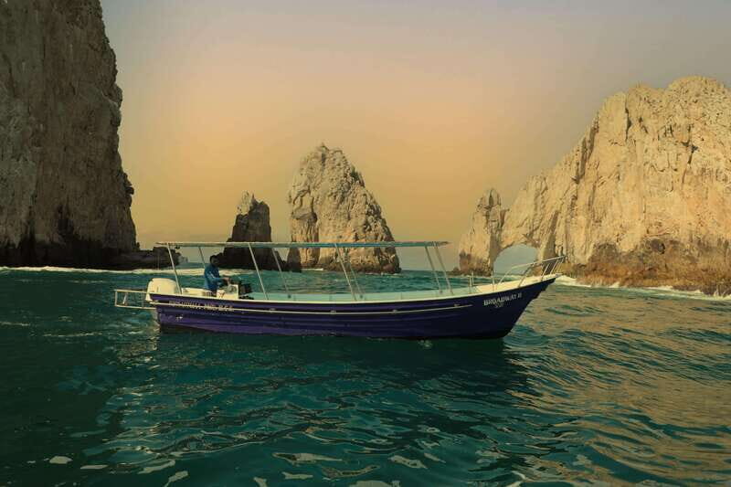 Los Cabos: Sunset Boat Tour to the Arch and Sea Lions - Los Cabos Sunset Boat Tour: the real payoff is seeing the coast in motion