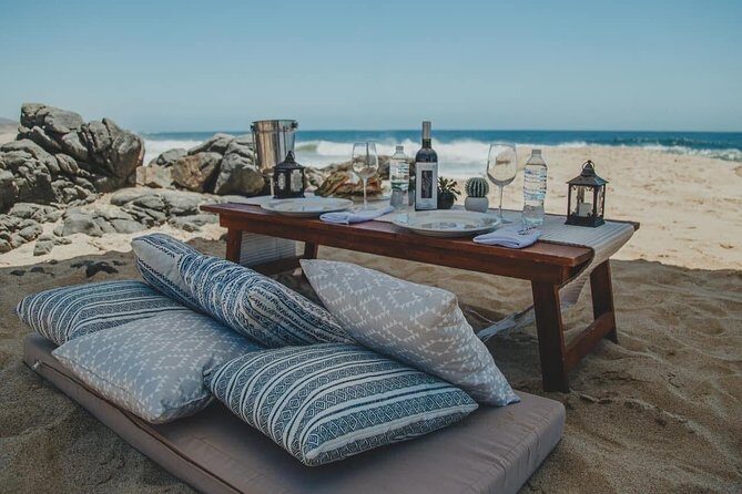 Love is in the air: Private Cabo Beach Sunset Horse Ride W Dinner - Guides, horses, and the smooth-running team