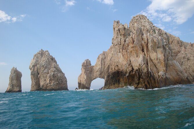 Luxury Cruise with Dinner and Music in Los Cabos - Service and Crew Energy: Helpful, Attentive, and Built for Customer Care