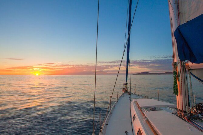 Luxury Sailboat Tour at Sunset in Los Cabos + Snacks + Premium Drinks - Crew attention: when the guide makes the trip
