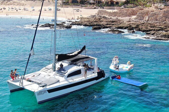 Luxury Sailing catamaran charter in Cabo San Lucas all inclusive - A private catamaran in Cabo starts with getting there right