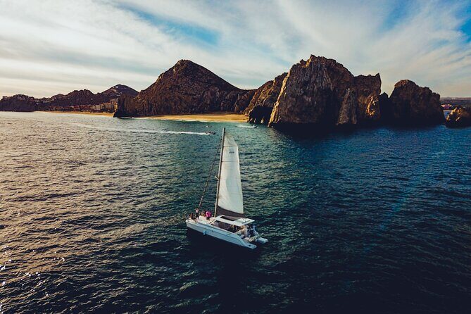 Luxury Whale Watch Cruise to The Arch Los Cabos - Stop 2: The Arch of Cabo San Lucas and Those Rock Formations