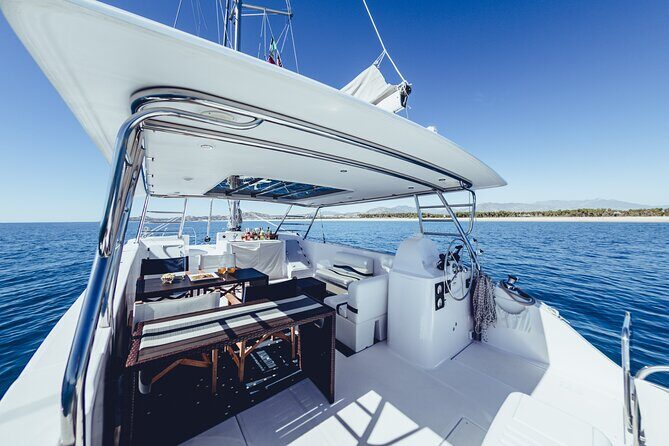 Luxury Whale Watch Cruise to The Arch Los Cabos - Whale Watching Strategy: How the Crew Chases Sightings (Safely)