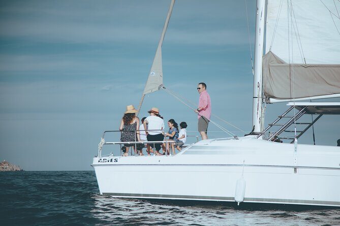 Luxury Whale Watch Cruise to The Arch Los Cabos - Getting There Smoothly: Hotel Pickup vs. Where It Doesn’t Apply