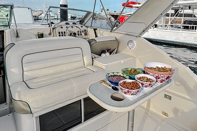 Luxury Yacht Charter and Arch Tour in Cabo San Lucas - Food and Drinks Onboard: Snacks, Guacamole, and Pacífico Beer