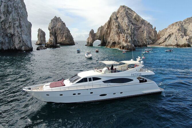 Luxury Yacht Charter in Cabo San Lucas - Ferretti 88ft. - Unlimited Premium Open Bar: How to Enjoy It Without Losing Time